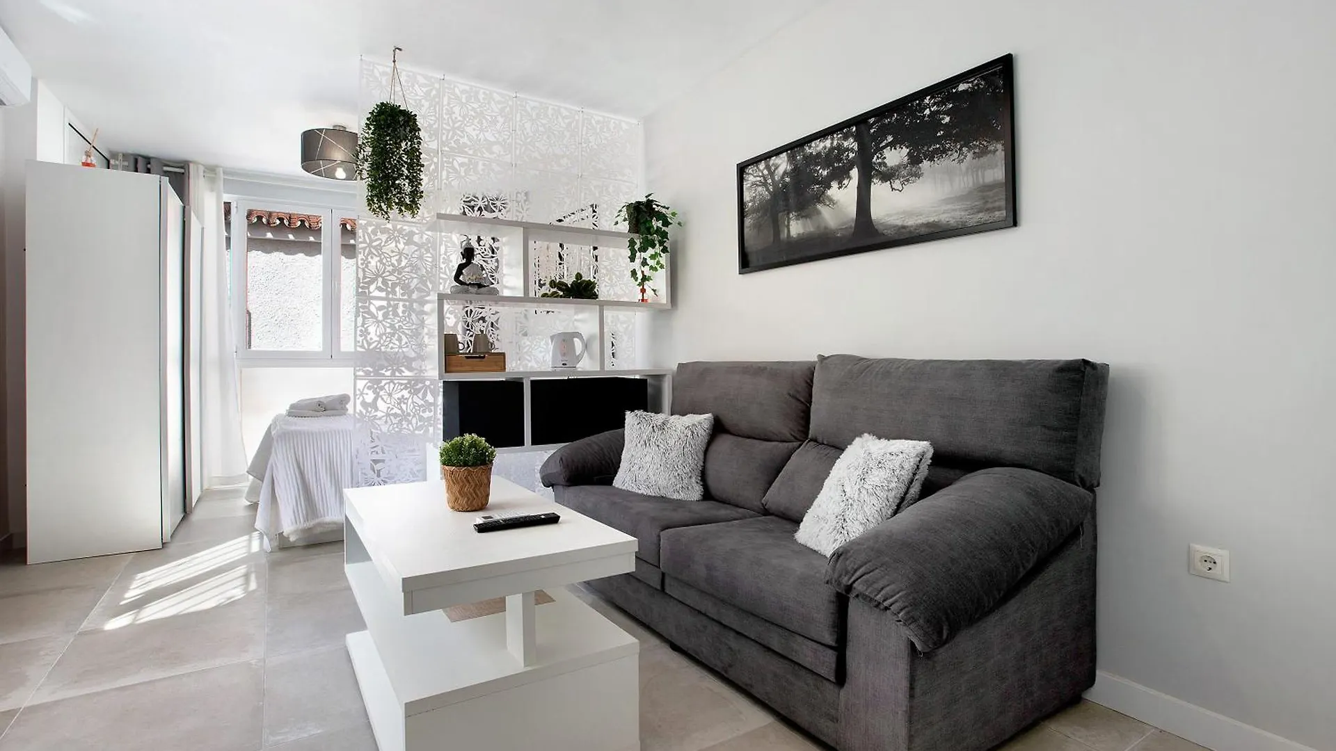 Estudio En La Carihuela Torremolinos 0*,  Spain